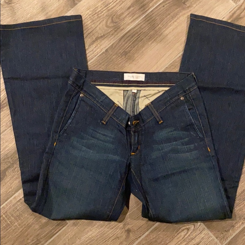 Dark Blue Flared Jeans - Babaton
